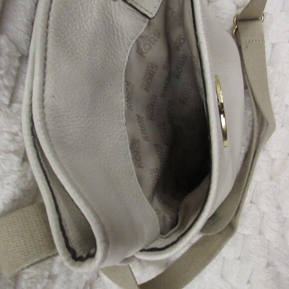Michael Kors FULTON Small Leather Crossbody Bag VANILLA - Picture 6 of 14